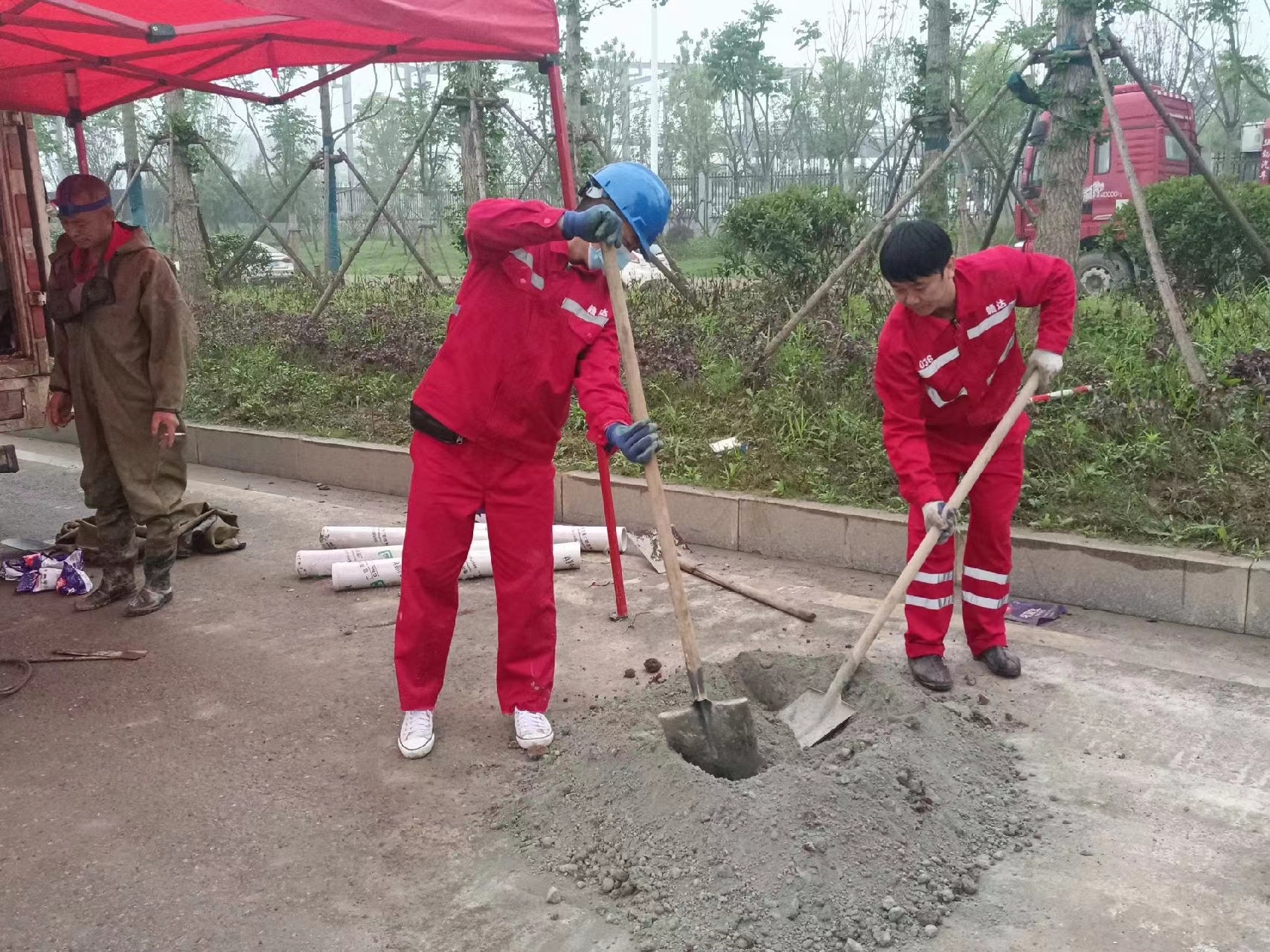 兴国管道疏通哪家好】及时进行市政管道清淤